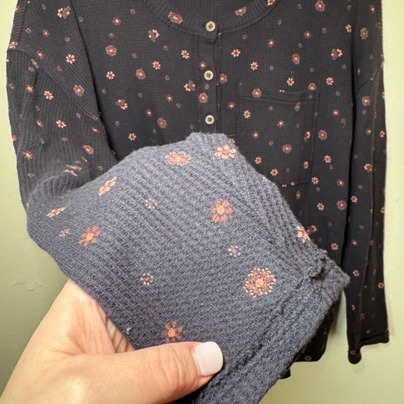 Madewell Henley Women's SM Navy Blue Ditsy Floral Prairie Thermal Casual Sweater - Picture 4 of 6